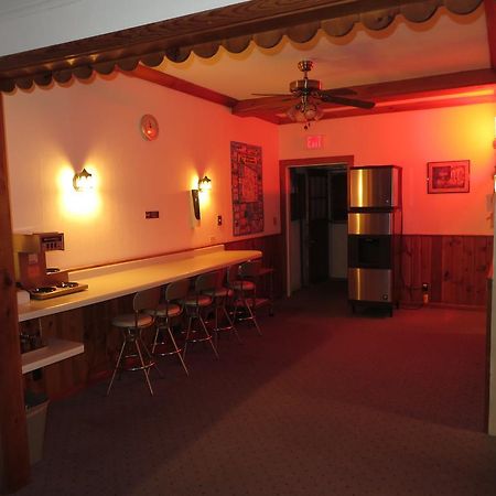 Travelers Inn Motel Eagle River Εξωτερικό φωτογραφία